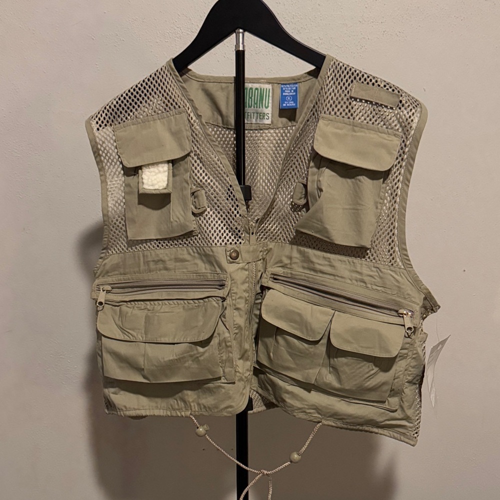 NWT Labanu Outfitters Utility Vest with Multiple Pockets